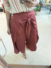 Cargar imagen en el visor de la galería, ADHILENE - Pantalon ladrillo