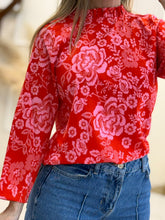 Cargar imagen en el visor de la galería, MAGALI – Blusa roja floral manga larga