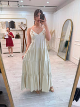 Cargar imagen en el visor de la galería, SIGRID - Maxi vestido avena tirantes