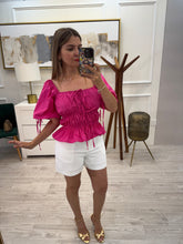 Cargar imagen en el visor de la galería, XENIA - Blusa fucsia