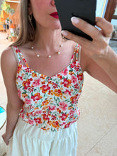 Cargar imagen en el visor de la galería, TIZIANA - Blusa tirantes estampado floral