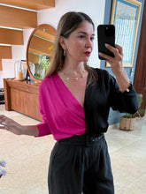 Cargar imagen en el visor de la galería, ALORA - Pantiblusa fucsia con negro