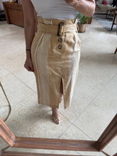 Cargar imagen en el visor de la galería, ANAHI - Falda beige con rayas