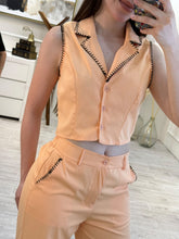 Cargar imagen en el visor de la galería, OLIVE - Set pantalon y chaleco naranja pastel