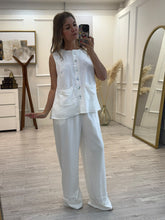 Cargar imagen en el visor de la galería, NAIA - Set pantalón y blusa blanco