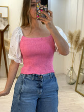 Cargar imagen en el visor de la galería, HARLOW - Blusa rosa con mangas blancas