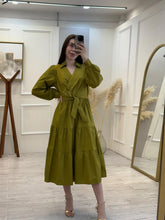Cargar imagen en el visor de la galería, KATE - Vestido midi manga larga verde