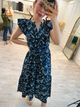 Cargar imagen en el visor de la galería, BASILIA - Maxi vestido estampado azul y negro