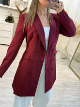 Cargar imagen en el visor de la galería, LIBERTAD - Maxi blazer rojo