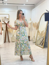 Cargar imagen en el visor de la galería, GWEN - Maxi vestido estampado verde