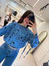 Cargar imagen en el visor de la galería, LILITH - Blusa azul estrellas