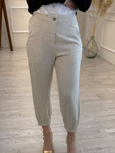 Cargar imagen en el visor de la galería, NEFERTARI - Pantalon avena