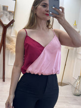 Cargar imagen en el visor de la galería, ABRIL – Body satinado bicolor rosa y rojo
