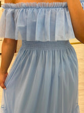 Cargar imagen en el visor de la galería, MONICA - Vestido midi azul cielo