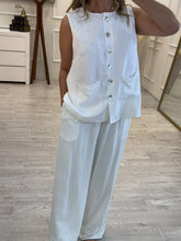 Cargar imagen en el visor de la galería, NAIA - Set pantalón y blusa blanco