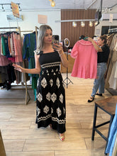 Cargar imagen en el visor de la galería, DAMARIS - Set blusa y falda negro boho