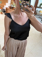 Cargar imagen en el visor de la galería, CAROLINA - Blusa negra
