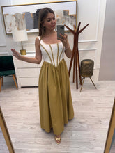Cargar imagen en el visor de la galería, LEONOR - Maxi vestido blanco con dorado