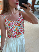 Cargar imagen en el visor de la galería, TIZIANA - Blusa tirantes estampado floral