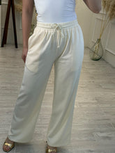 Cargar imagen en el visor de la galería, GAIA - Pantalon crema