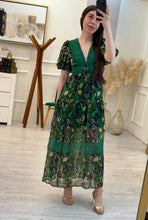 Cargar imagen en el visor de la galería, TIFFANY - Maxi vestido verde estampado