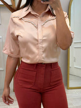Cargar imagen en el visor de la galería, EVA - Camisa satinada