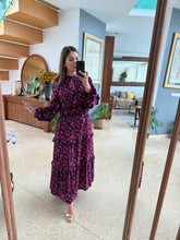 Cargar imagen en el visor de la galería, EUDORA - Maxi vestido estampado vino con azul
