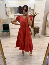 Cargar imagen en el visor de la galería, KALSEY - Maxi vestido ladrillo