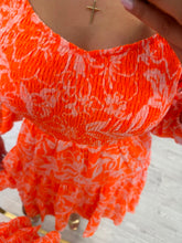 Cargar imagen en el visor de la galería, DIRINA - Vestido corto naranja floral