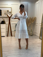 Cargar imagen en el visor de la galería, ROSALYN - Vestido midi blanco