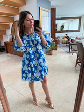 Cargar imagen en el visor de la galería, AMAIA - Vestido corto azul con blanco
