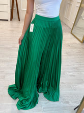 Cargar imagen en el visor de la galería, FANTINE - Pantalon plisado verde