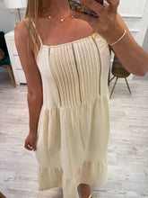 Cargar imagen en el visor de la galería, IVANNA - Maxi vestido hueso tirantes