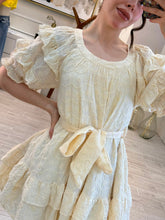 Cargar imagen en el visor de la galería, HONORINE - Vestido corto beige