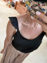 Cargar imagen en el visor de la galería, CAROLINA - Blusa negra