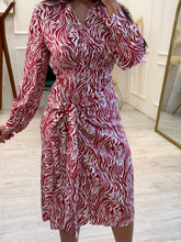 Cargar imagen en el visor de la galería, ANTEA - Vestido midi rojo estampado