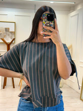 Cargar imagen en el visor de la galería, MOANA - Blusa rayas