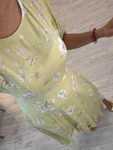Cargar imagen en el visor de la galería, MALENY - Vestido midi amarillo estampado