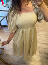Cargar imagen en el visor de la galería, TULIPA - Vestido midi khaki