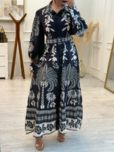 Cargar imagen en el visor de la galería, LOUISE - Maxi vestido negro estampado