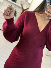 Cargar imagen en el visor de la galería, PASIFAE  – Vestido midi tejido vino cruzado