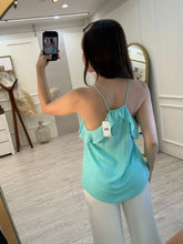 Cargar imagen en el visor de la galería, GEORGINA - Blusa menta tirantes