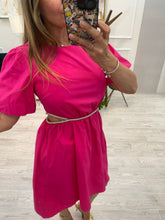 Cargar imagen en el visor de la galería, ALMENDRA - Vestido corto fucsia