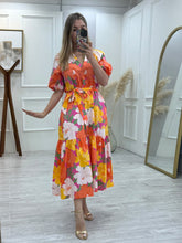Cargar imagen en el visor de la galería, JOCELYN - Maxi vestido naranja estampado floral