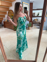 Cargar imagen en el visor de la galería, LEIRE - Maxi vestido verde estampado tirantes