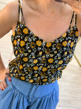 Cargar imagen en el visor de la galería, MOLLY - Blusa tirantes estampado floral