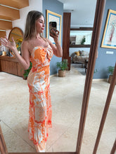 Cargar imagen en el visor de la galería, LIDIA - Maxi vestido naranja estampado tirantes