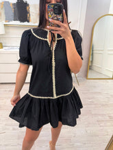 Cargar imagen en el visor de la galería, ALIA - Vestido corto negro