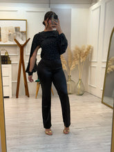 Cargar imagen en el visor de la galería, PEARL - Blusa negra puntos