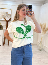 Cargar imagen en el visor de la galería, VICTORIA - Playera raquetas